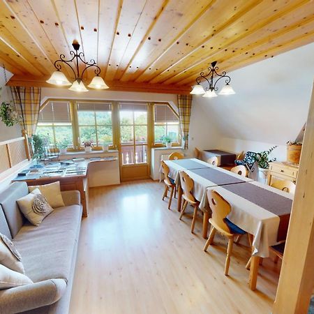 Bed and Breakfast Weingut Fellner Лойчах Екстер'єр фото